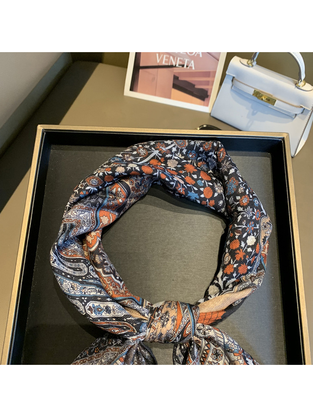 Multicolor Tapestry Print Square Scarf