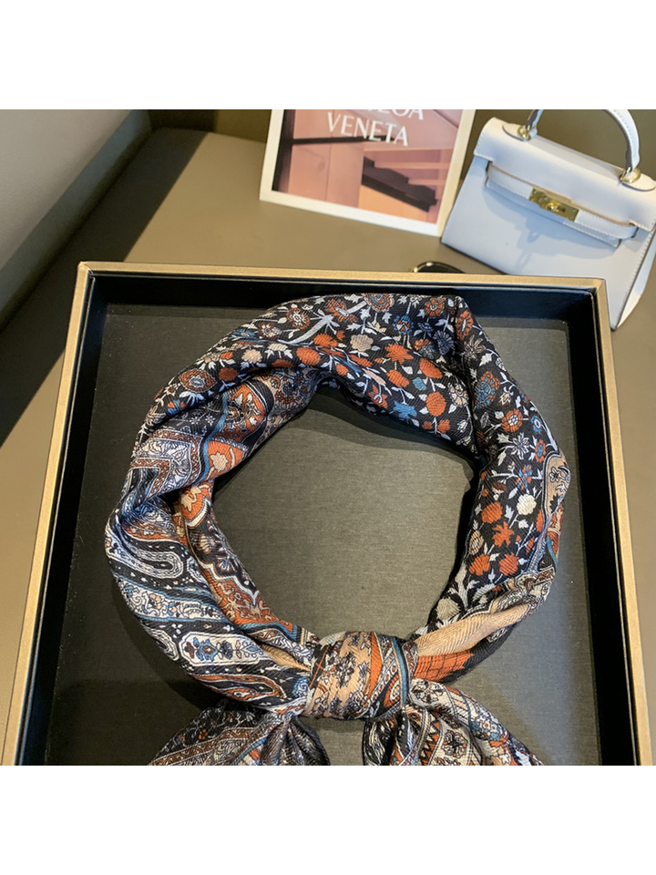 Multicolor Tapestry Print Square Scarf