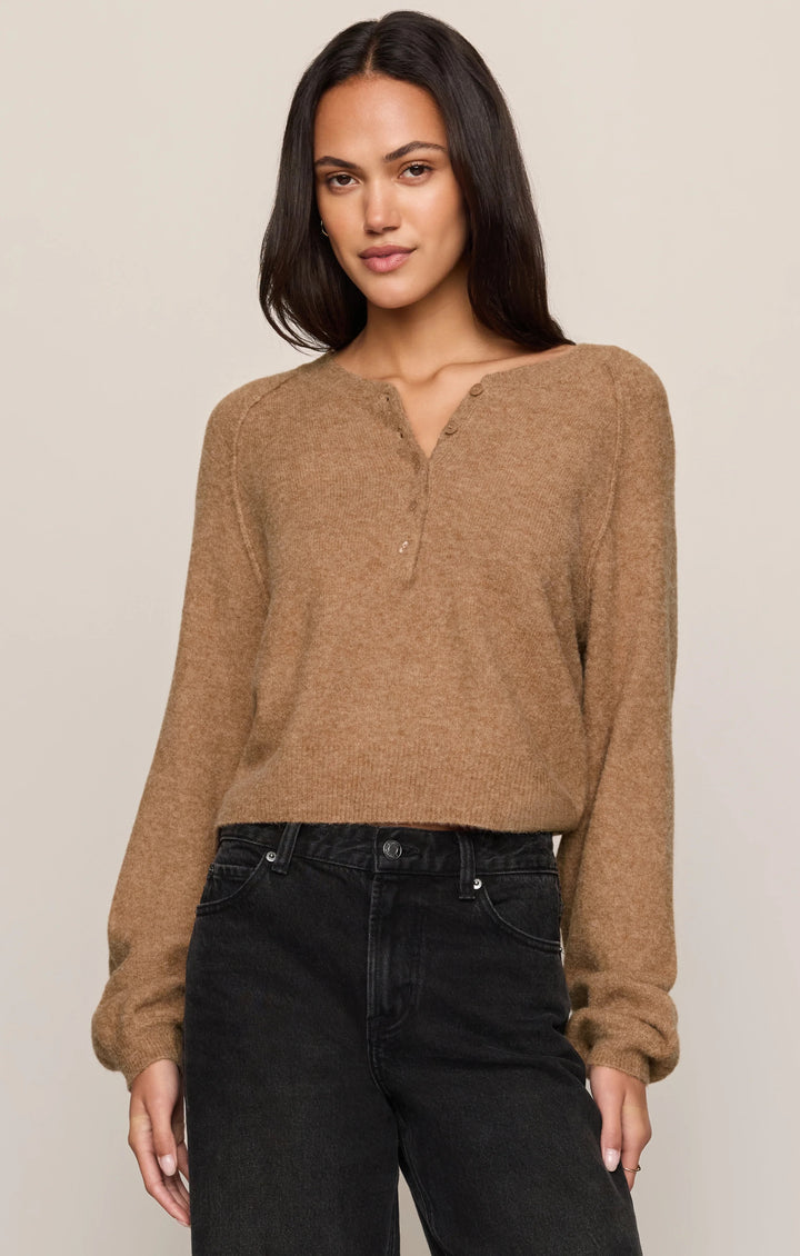 Z Supply Westmont Henley Sweater – Golden Caramel
