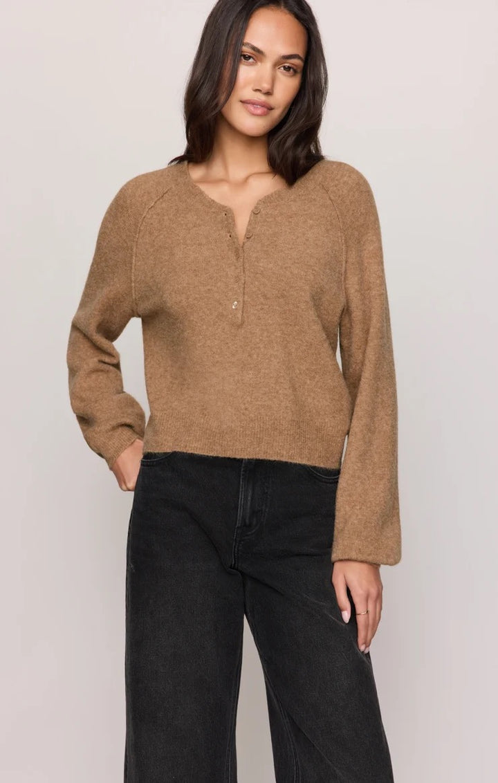 Z Supply Westmont Henley Sweater – Golden Caramel