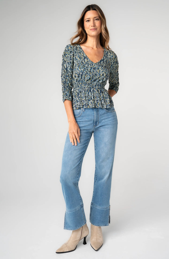 Ruched 3/4 Sleeve V-Neck Knit Top