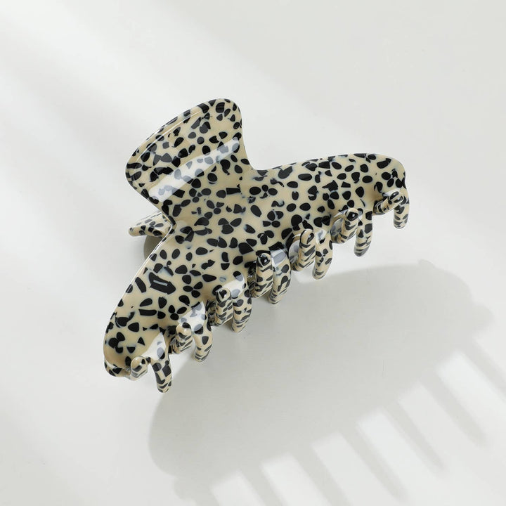 Adrienne Medium Classic Curved Claw Clip - Hello Beautiful Boutique