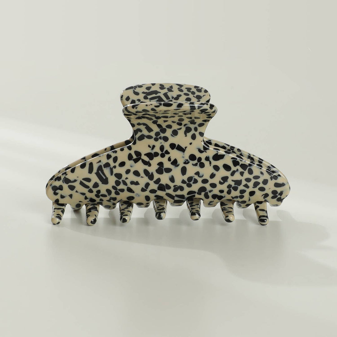 Adrienne Medium Classic Curved Claw Clip - Hello Beautiful Boutique