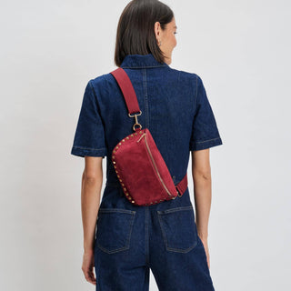 Gizelle-Suede Belt Bag: Black