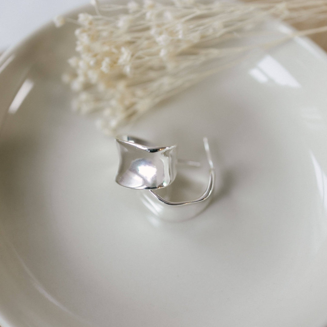 Artsy Fartsy Hoops: Gold - Hello Beautiful Boutique