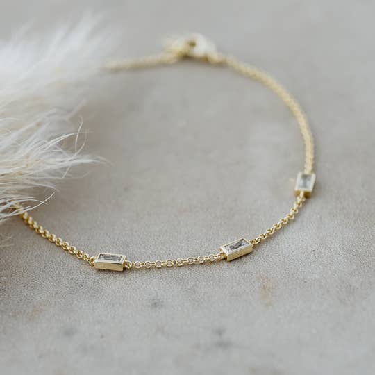 Claire Bracelet: Gold - Hello Beautiful Boutique