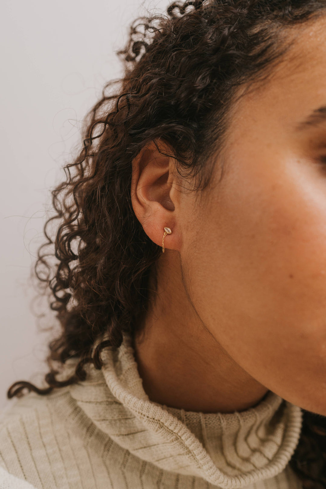 Chain Huggie - Stud - Gold Earrings