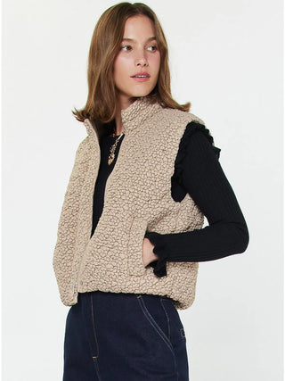 Cropped Quilting Vest – Taupe