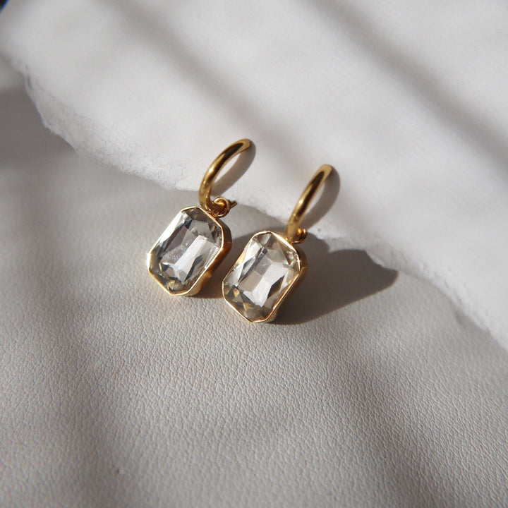 Naomi Hoops - Hello Beautiful Boutique