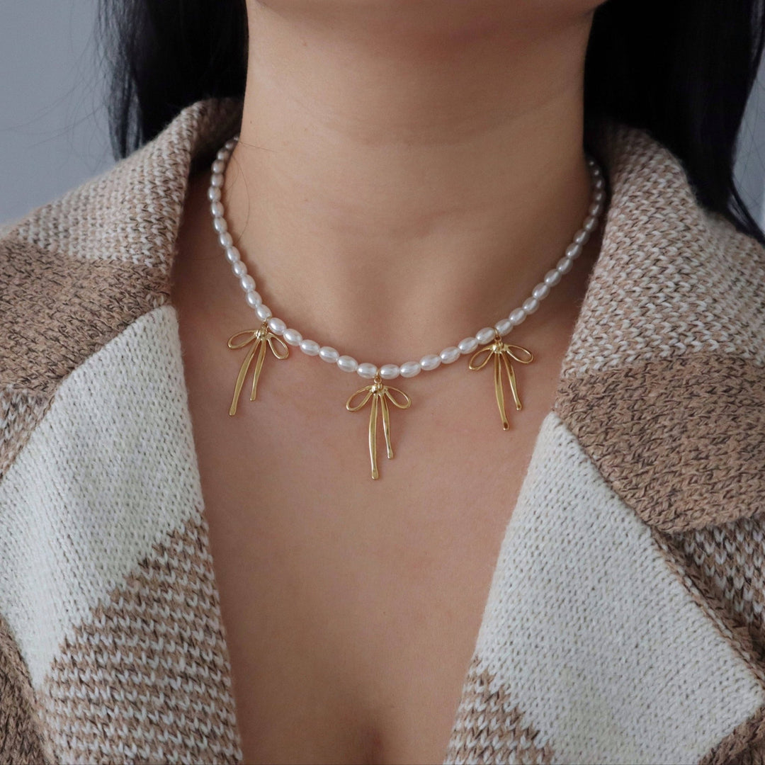 Pearl Bliss Bow Necklace - Hello Beautiful Boutique